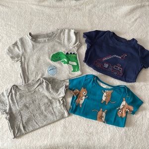 Bundle of Carters onesies (24 months)